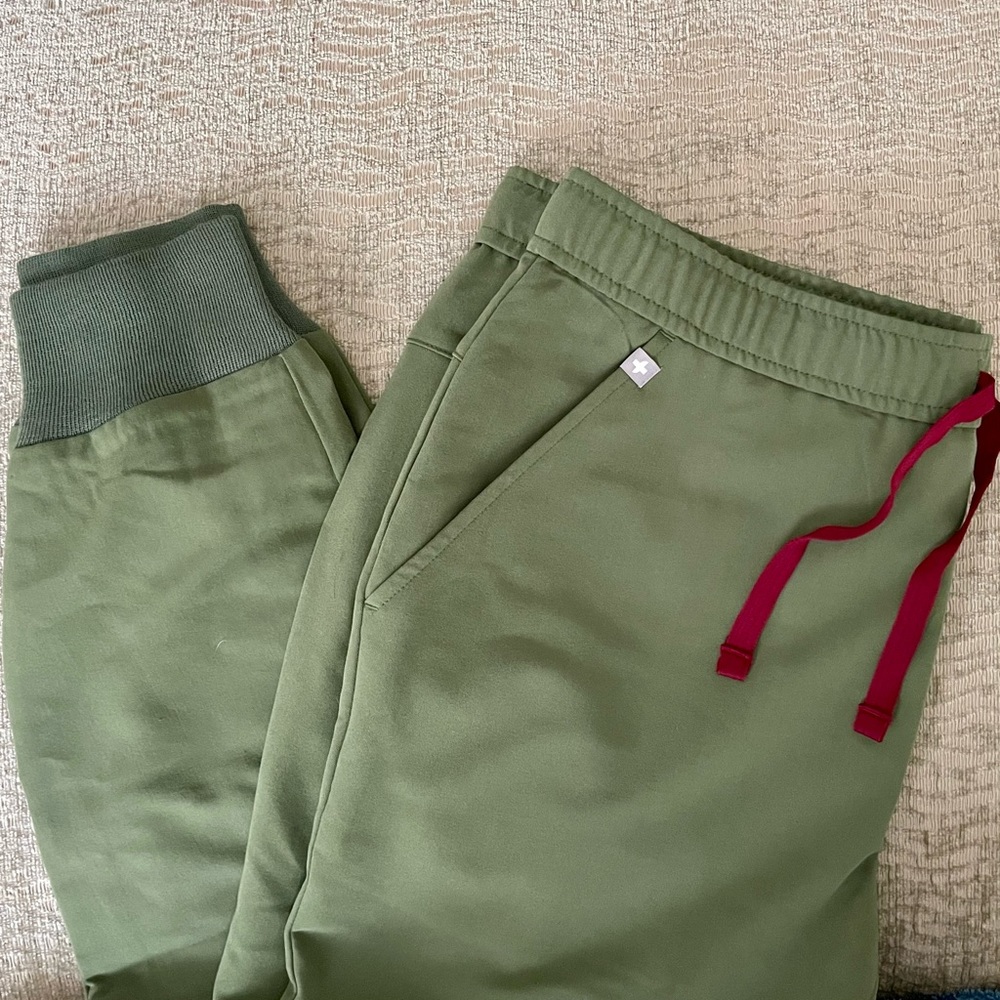 FIGS Men’s Tansen Jogger Scrubs